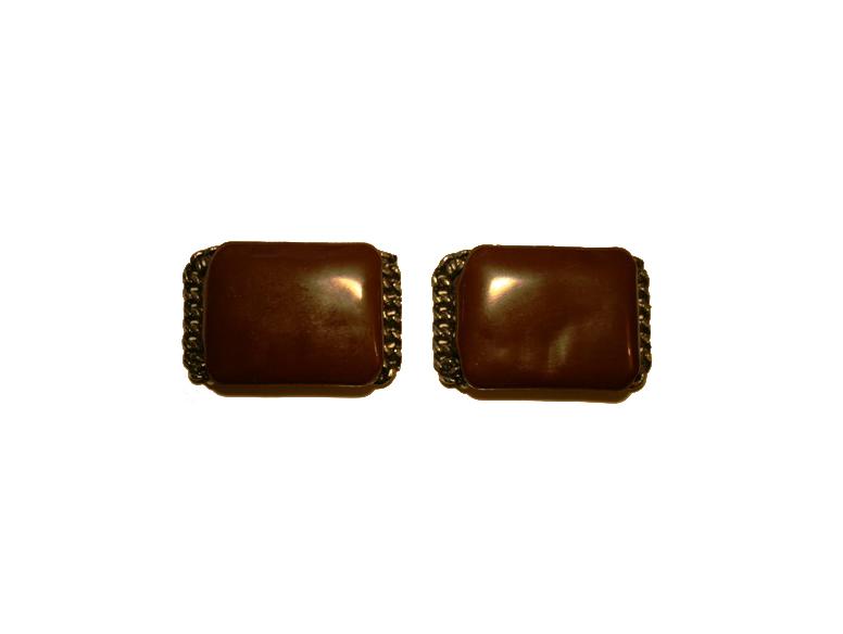 Kenkäklipsit, Brown pad